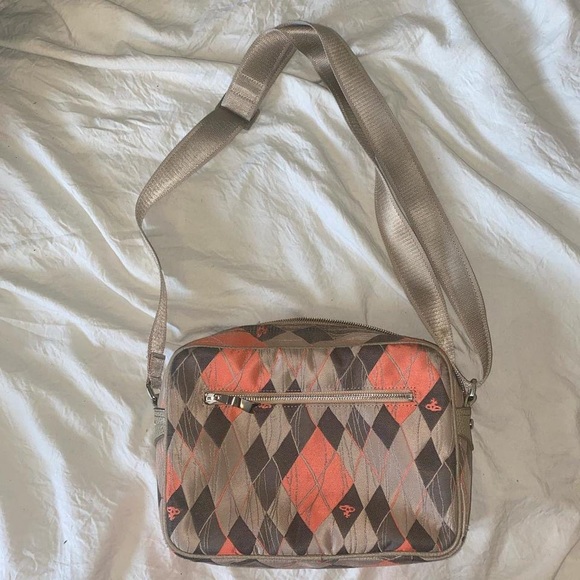 Vivienne Westwood argyle messenger bag 150$ - Picture 2 of 4
